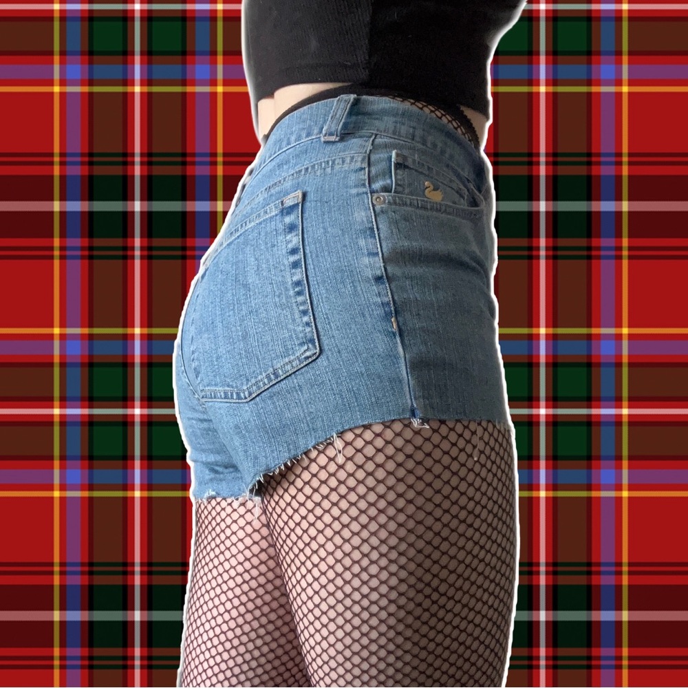 VINTAGE GRUNGE DENIM SHORTS - Picture 4 of 9
